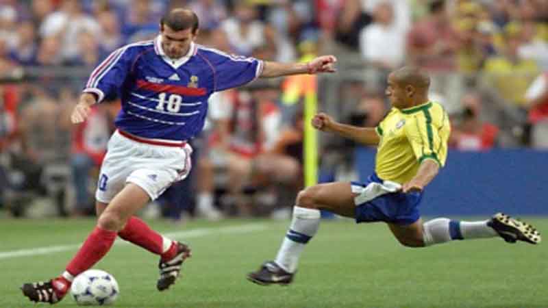 Zinédine Zidane – mãi một huyền thoại